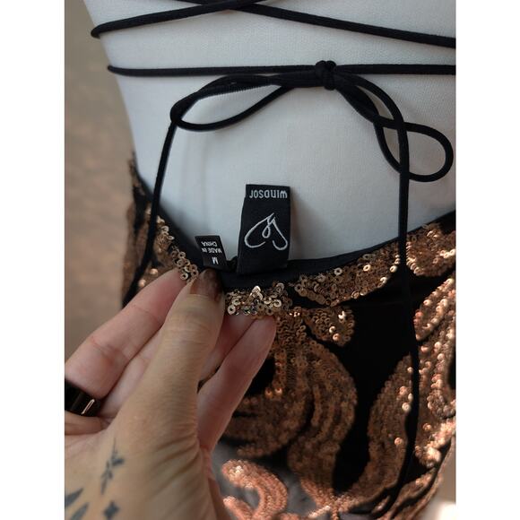 Lace Up Backless Sequin Dress - Picture 4 of 6